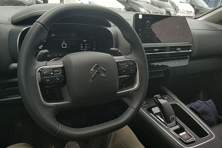 Used Citroen C5 AIRCROSS 2023 360THP Smart Edition Center Console
