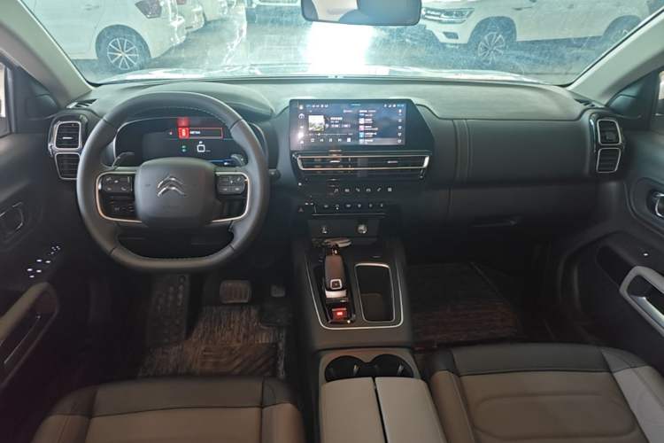Used Citroen C5 AIRCROSS 2023 360THP Smart Edition Center Console