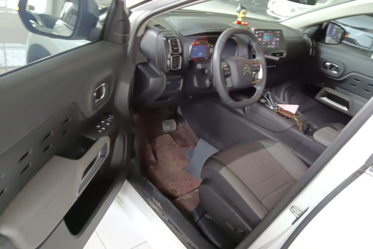 Used Citroen C5 AIRCROSS 2023 360THP Smart Edition Driver Seat