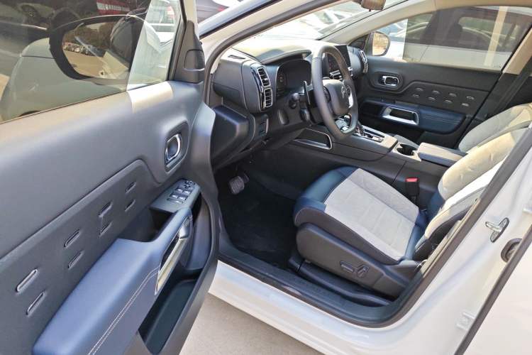 Used Citroen C5 AIRCROSS 2023 400THP Longitudinal Engine Version Driver Seat