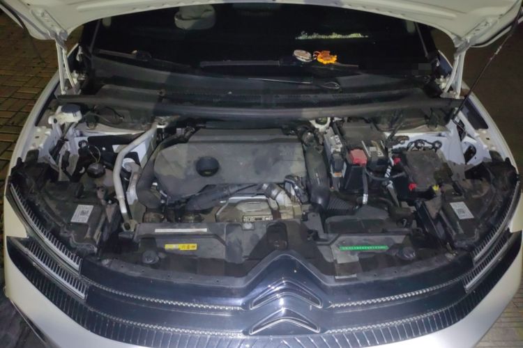 Used Citroen C5 AIRCROSS 2023 360THP Smart Edition Engine Bay
