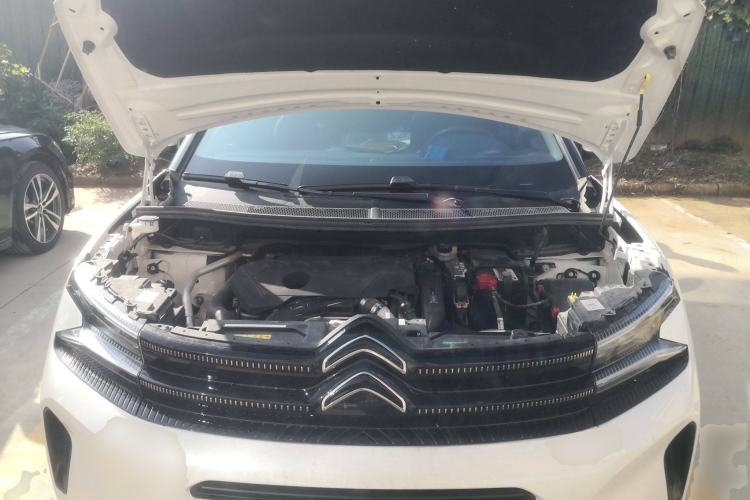 Used Citroen C5 AIRCROSS 2023 360THP Smart Edition Engine Bay