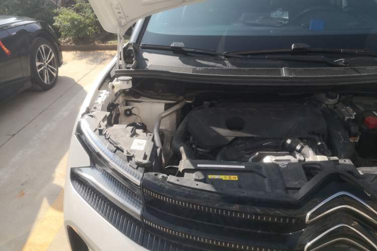 Used Citroen C5 AIRCROSS 2023 360THP Smart Edition Engine Bay Right