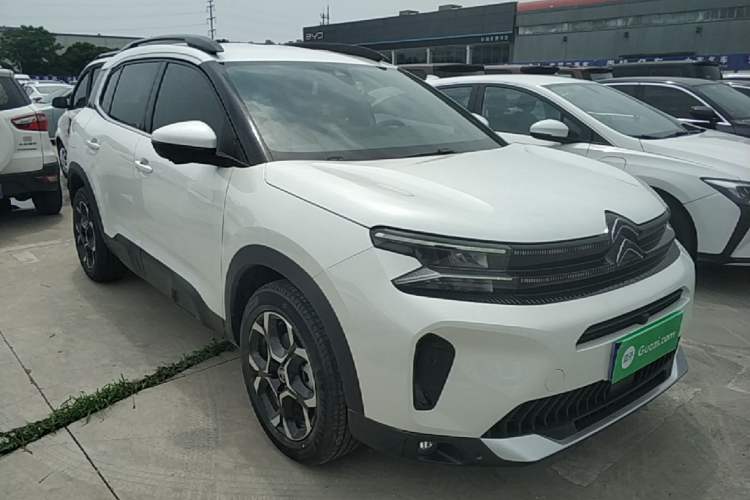 Used Citroen C5 AIRCROSS 2023 360THP Smart Edition Front Right 45 Deg