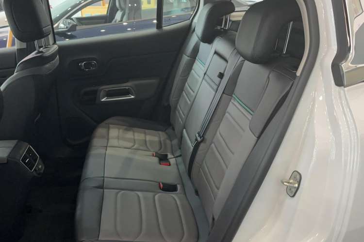 Used Citroen C5 AIRCROSS 2023 360THP Smart Edition Interior 1