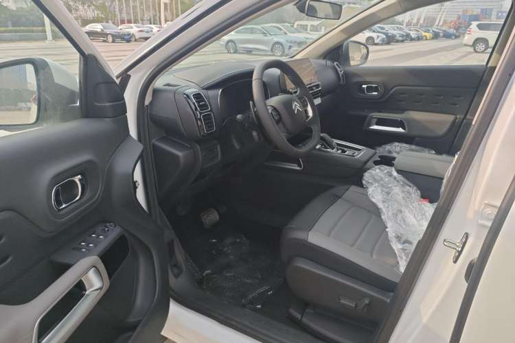 Used Citroen C5 AIRCROSS 2023 360THP Smart Edition Interior 2