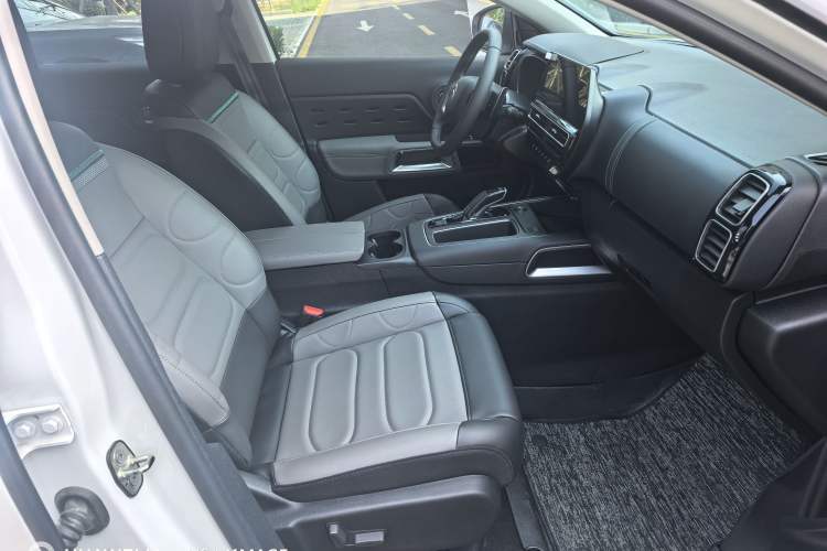 Used Citroen C5 AIRCROSS 2023 360THP Smart Edition Right Front Seat