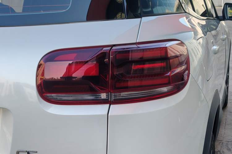 Used Citroen C5 AIRCROSS 2023 360THP Smart Edition Right Rear Taillight