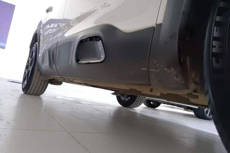 Used Citroen C5 AIRCROSS 2023 360THP Smart Edition Right Side Sill