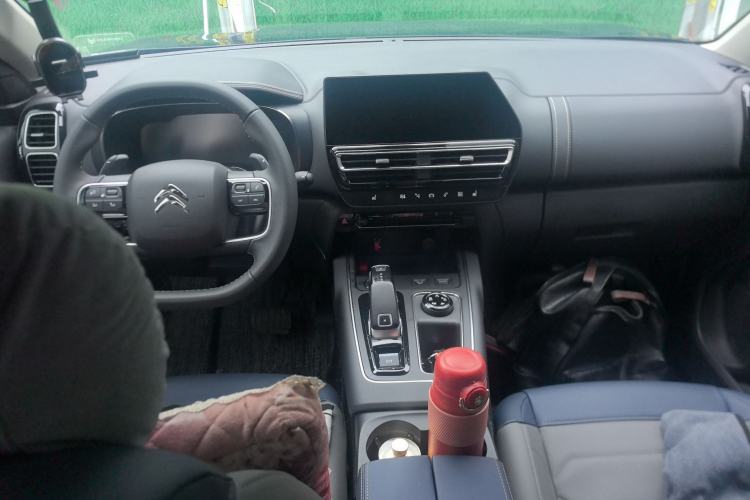 Used Citroen C5 AIRCROSS 2026 400THP Flagship Edition Center Console