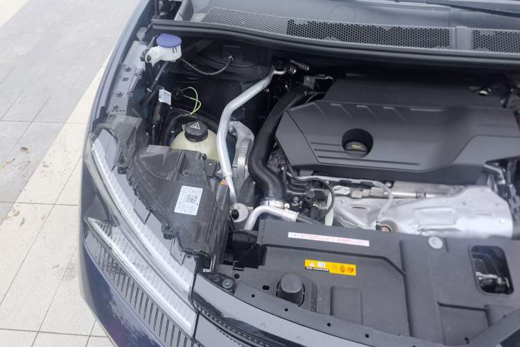 Used Citroen C5 AIRCROSS 2026 400THP Flagship Edition Engine Bay Right