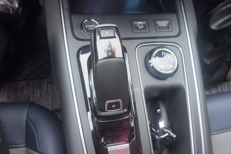 Used Citroen C5 AIRCROSS 2026 400THP Flagship Edition Gear Lever