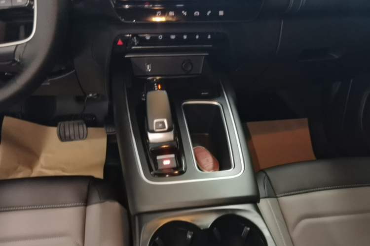 Used Citroen C5 AIRCROSS 2026 360THP Smart Enjoyment Version Gear Lever