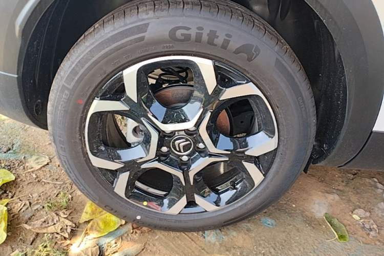 Used Citroen C5 AIRCROSS 2026 360THP Smart Enjoyment Version Right Rear Wheel Hub