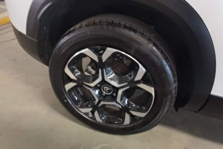 Used Citroen C5 AIRCROSS 2026 360THP Smart Enjoyment Version Right Rear Wheel Hub