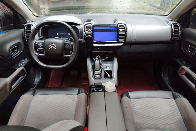 Used Citroen C5 AIRCROSS New Energy 2020 1.6T All-Wheel-Drive Plug-in Hybrid Enjoyment Version Center Console