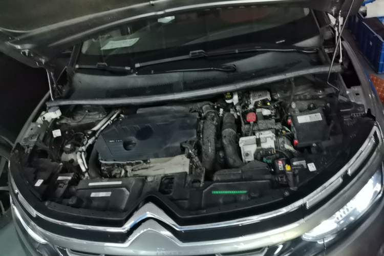 Used Citroen C5 AIRCROSS New Energy 2020 1.6T Four-Wheel Drive Plug-in Hybrid Luxury Model Engine Bay