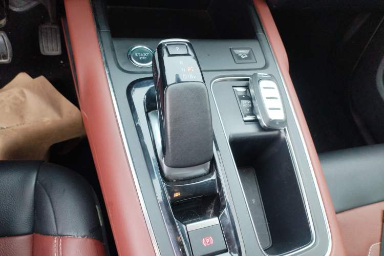 Used Citroen C5 AIRCROSS New Energy 2020 1.6T Four-Wheel Drive Plug-in Hybrid Luxury Model Gear Lever