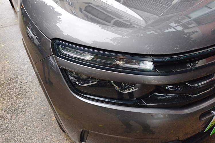 Used Citroen C5 AIRCROSS New Energy 2020 1.6T All-Wheel-Drive Plug-in Hybrid Enjoyment Version Right Front Headlight