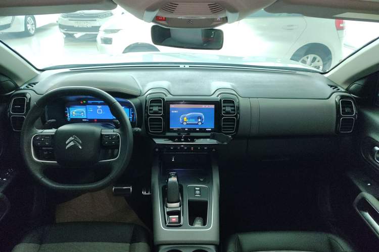 Used Citroen C5 AIRCROSS New Energy 2020 1.6T All-Wheel-Drive Plug-in Hybrid Enjoyment Version Center Console
