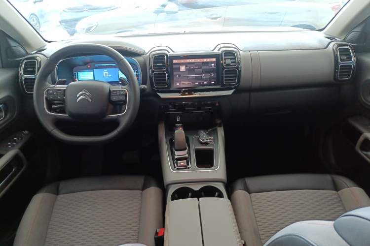 Used Citroen C5 AIRCROSS New Energy 2020 1.6T All-Wheel-Drive Plug-in Hybrid Enjoyment Version Center Console