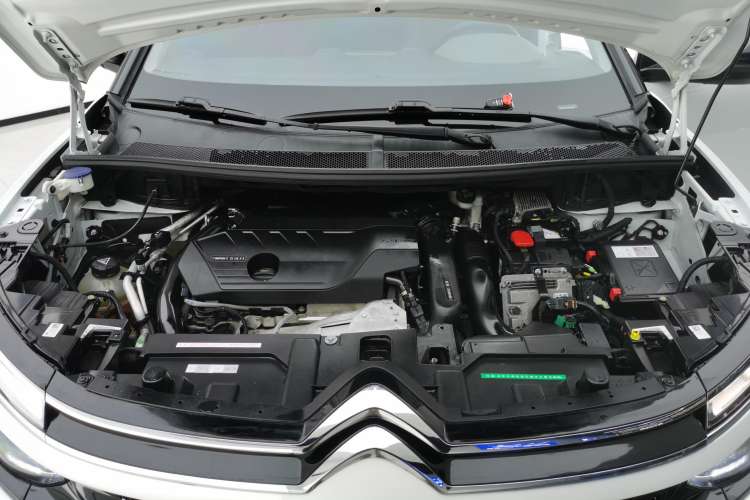 Used Citroen C5 AIRCROSS New Energy 2020 1.6T All-Wheel-Drive Plug-in Hybrid Enjoyment Version Engine Bay