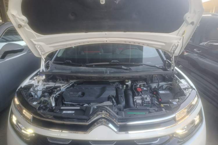 Used Citroen C5 AIRCROSS New Energy 2020 1.6T All-Wheel-Drive Plug-in Hybrid Enjoyment Version Engine Bay