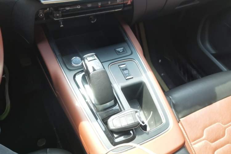 Used Citroen C5 AIRCROSS New Energy 2020 1.6T Four-Wheel Drive Plug-in Hybrid Luxury Model Gear Lever