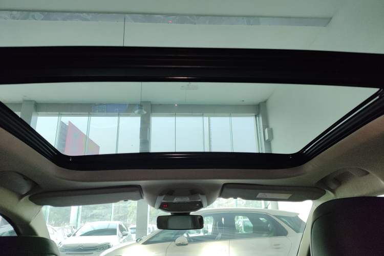 Used Citroen C5 AIRCROSS New Energy 2020 1.6T All-Wheel-Drive Plug-in Hybrid Enjoyment Version Headliner