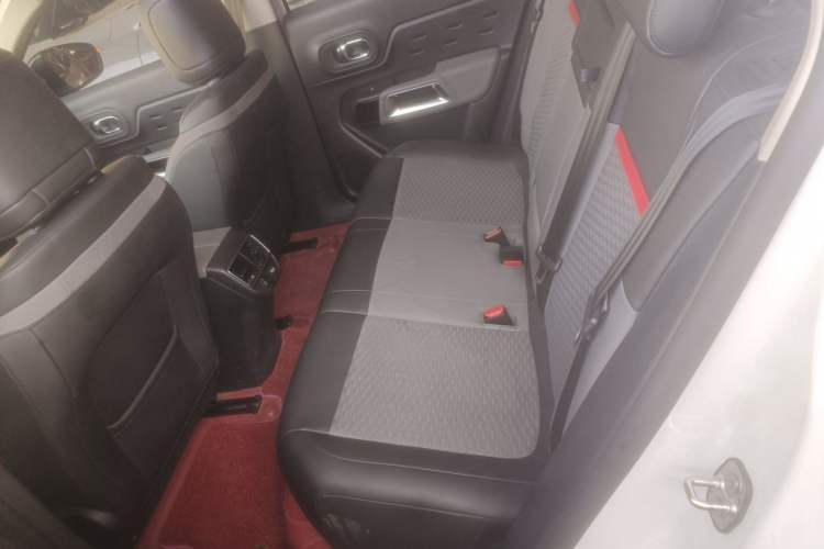 Used Citroen C5 AIRCROSS New Energy 2020 1.6T All-Wheel-Drive Plug-in Hybrid Enjoyment Version Left Rear Seat