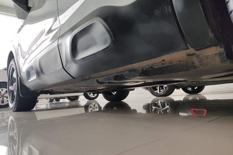 Used Citroen C5 AIRCROSS New Energy 2020 1.6T All-Wheel-Drive Plug-in Hybrid Enjoyment Version Left Side Sill