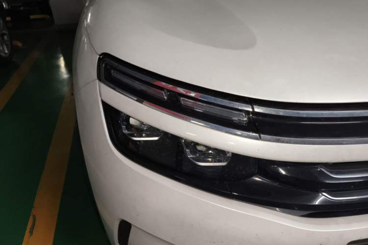 Used Citroen C5 AIRCROSS New Energy 2020 1.6T Four-Wheel Drive Plug-in Hybrid Luxury Model Right Front Headlight