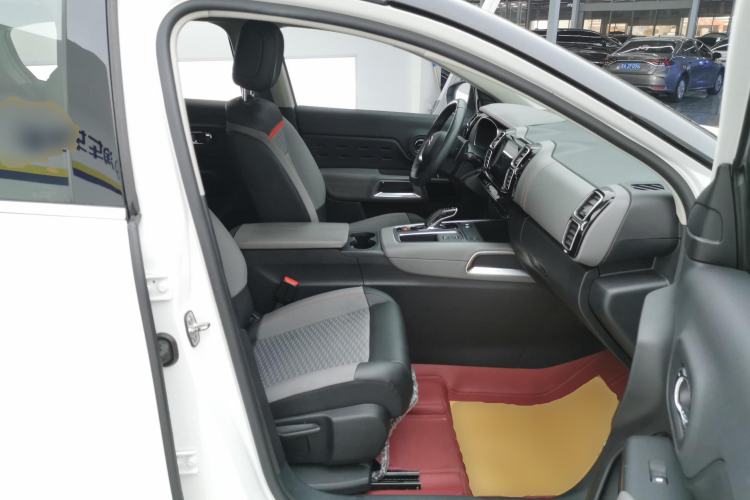 Used Citroen C5 AIRCROSS New Energy 2020 1.6T All-Wheel-Drive Plug-in Hybrid Enjoyment Version Right Front Seat