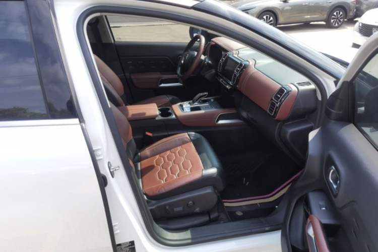 Used Citroen C5 AIRCROSS New Energy 2020 1.6T Four-Wheel Drive Plug-in Hybrid Luxury Model Right Front Seat