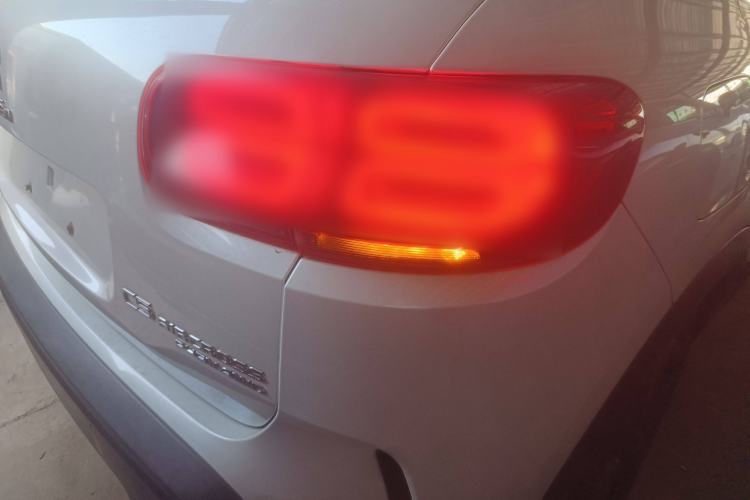 Used Citroen C5 AIRCROSS New Energy 2020 1.6T All-Wheel-Drive Plug-in Hybrid Enjoyment Version Right Rear Taillight