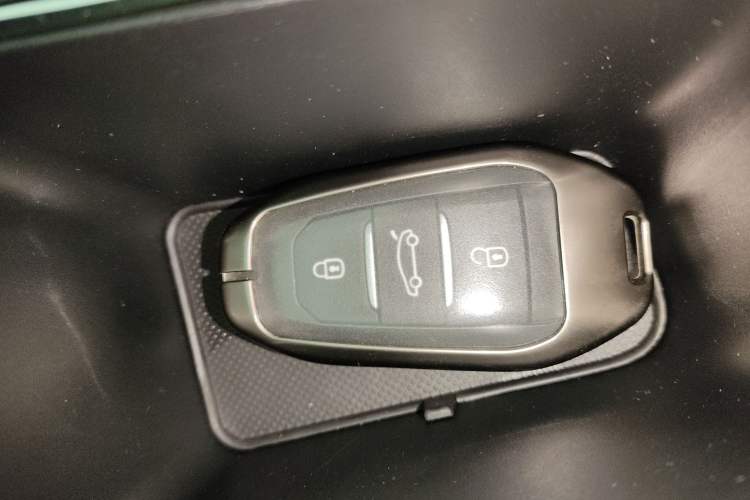 Used Citroen C5 AIRCROSS New Energy 2020 1.6T All-Wheel-Drive Plug-in Hybrid Enjoyment Version Vehicle Key