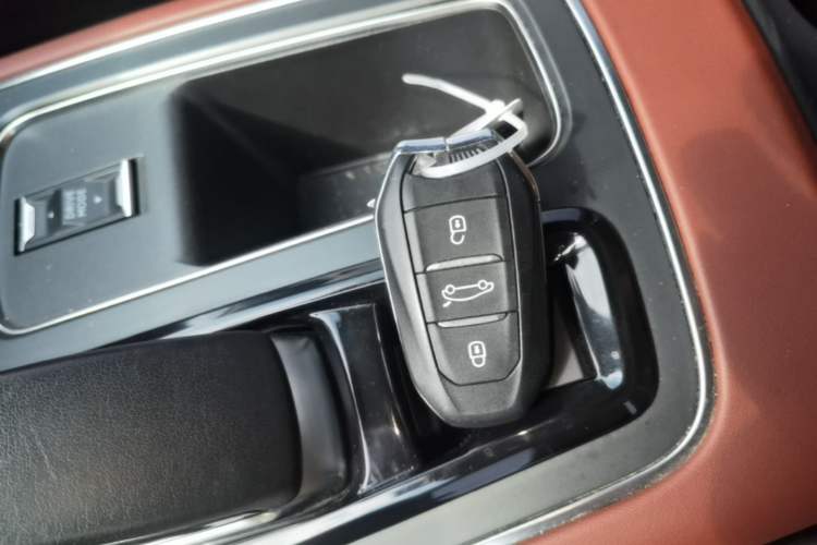 Used Citroen C5 AIRCROSS New Energy 2020 1.6T Four-Wheel Drive Plug-in Hybrid Luxury Model Vehicle Key
