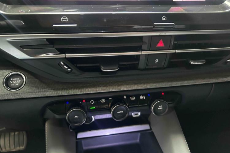 Used Citroen C5 X 2021 1.6T Impressive Edition Interior 6