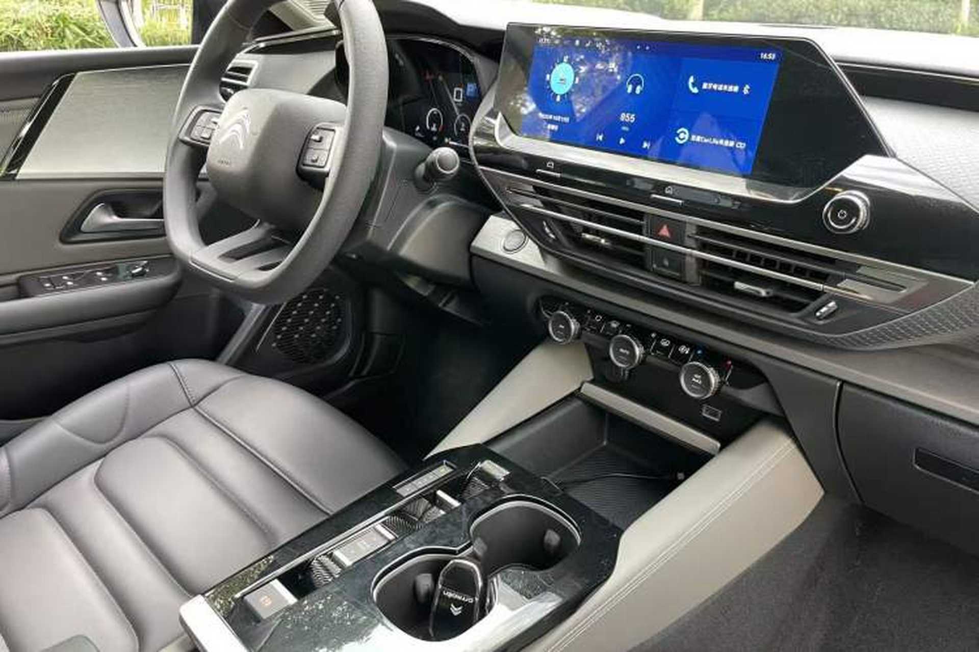 Used Citroen C5 X 2025 Model 1.6T Overseas Edition Interior 12