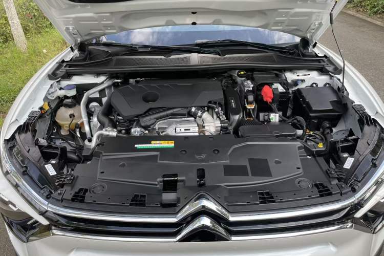 Used Citroen C5 X 2025 Model 1.6T Overseas Edition Interior 14