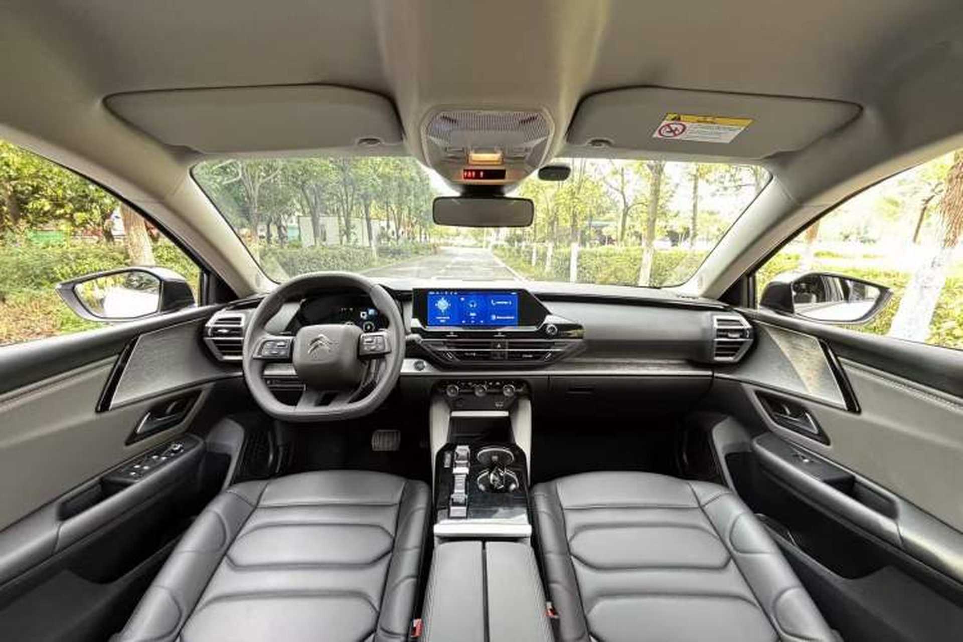 Used Citroen C5 X 2025 Model 1.6T Overseas Edition Interior 6