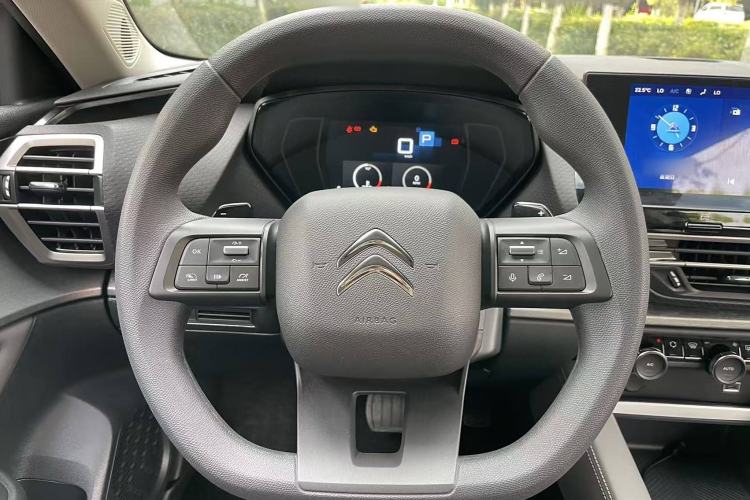 Used Citroen C5 X 2025 Model 1.6T Overseas Edition Interior 9