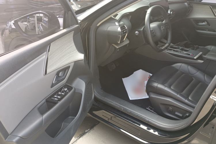 Used Citroen C5 X 2021 1.6T Impressive Edition Driver Seat
