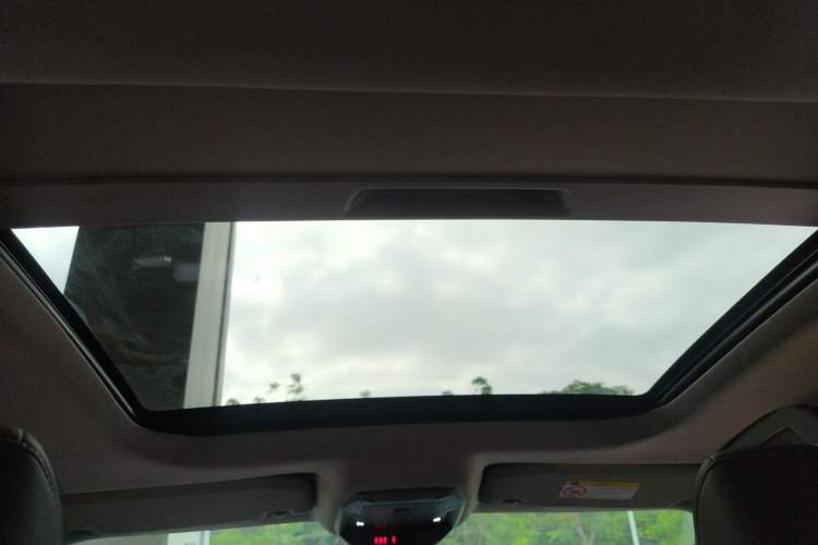 Used Citroen C5 X 2021 1.6T Impressive Edition Headliner