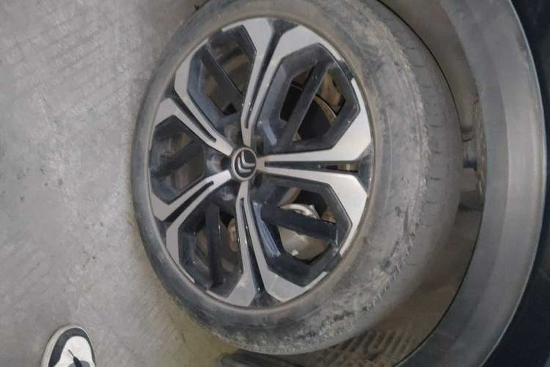 Used Citroen C5 X 2021 1.6T Impressive Edition Right Front Wheel Hub