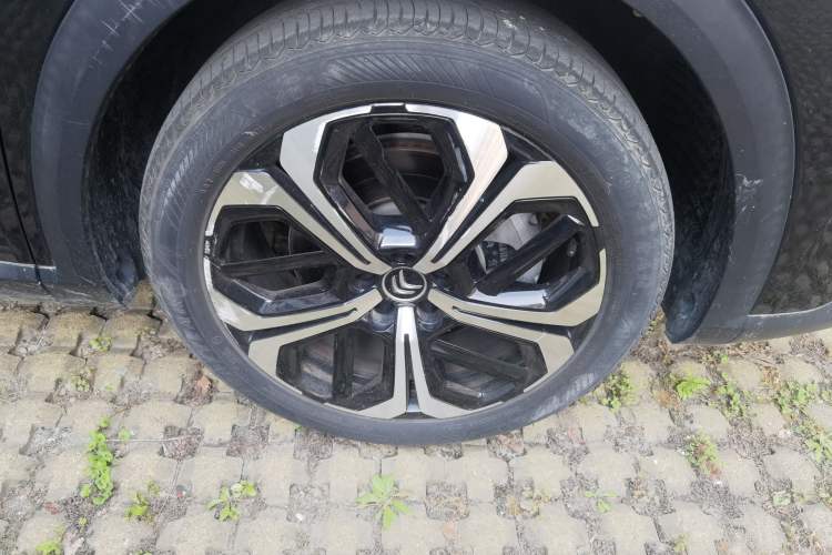 Used Citroen C5 X 2021 1.6T Impressive Edition Right Front Wheel Hub
