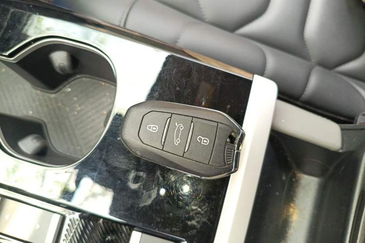 Used Citroen C5 X 2021 1.6T Enjoy the Extraordinary Vehicle Key