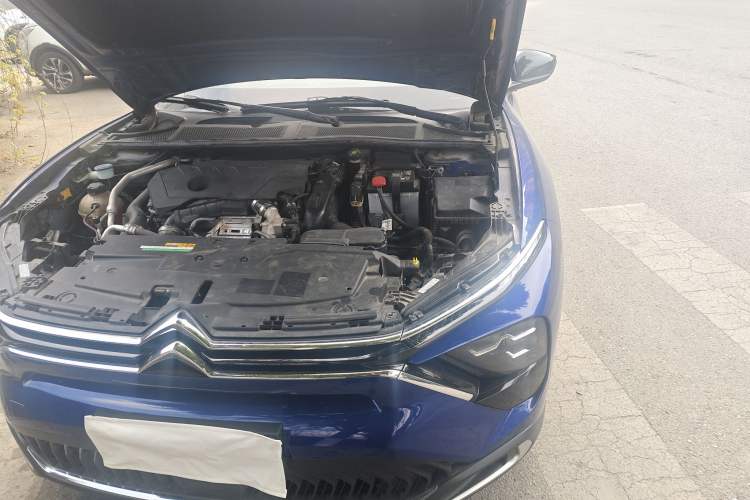 Used Citroen C5 X 2021 1.6T Enjoy the Extraordinary Engine Bay Left