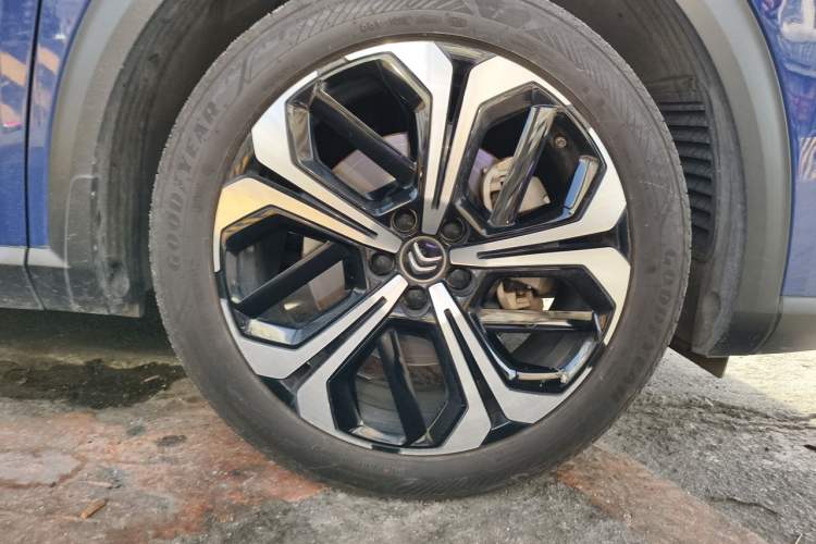 Used Citroen C5 X 2021 1.6T Impressive Edition Right Front Wheel Hub