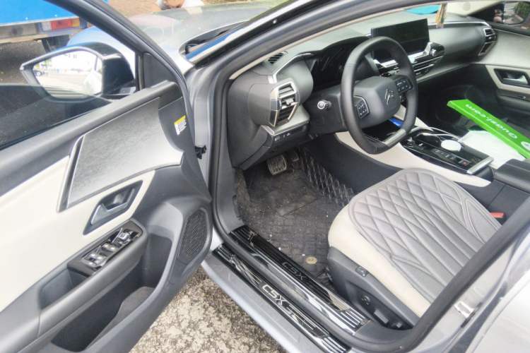 Used Citroen C5 X 2021 1.6T Impressive Edition Driver Seat